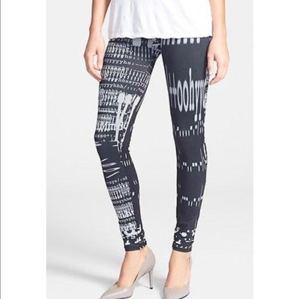 **Arthur George/R. Kardashian Typing Font Leggings